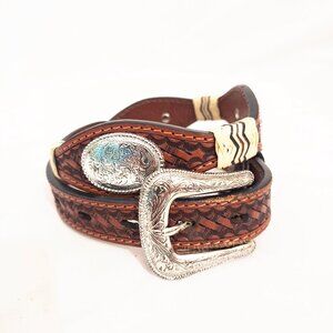Women’s Hand Tooled Leather Western Concha Belt 28 Aztec Wraps